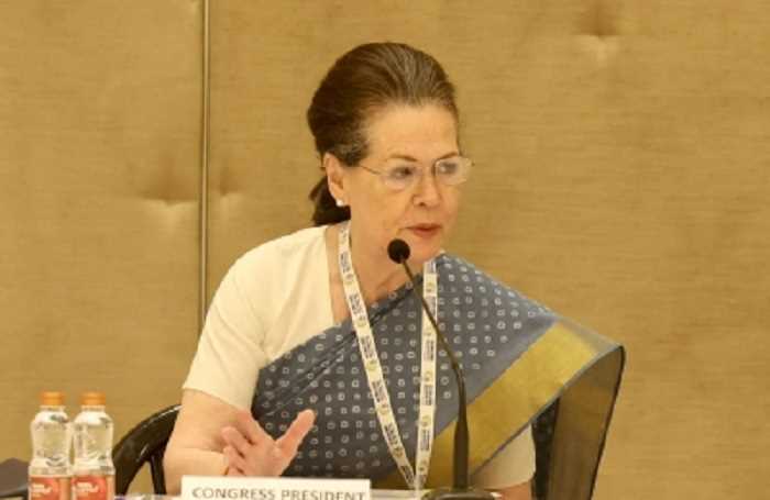 सोनिया गांधी कोविड पॉजिटिव, 8 जून को ईडी के सामने होंगी पेश